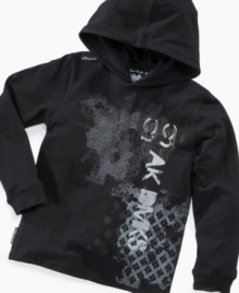 Contrasting graphics on this hooded shirt from Akademiks help him standout for the stylish boy that he is.