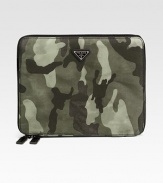 Ultimate protection for your prized iPad in signature tessuto nylon with camouflage color. Full-zip closure Logo plate detail Nylon 10¼W X 8H X ¾D Made in Italy 