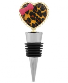 Wild at heart. This wine stopper from Betsey Johnson features a leopard-print faceted heart with a small bow for a whimsical touch. Item comes packaged in a signature Betsey Johnson Gift Box. Approximate length: 4 inches.