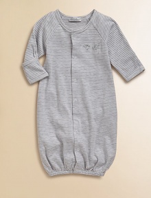 Pamper your little one with this soft, comfy and striped baby sack that converts to a coverall for easy dressing.CrewneckLong sleevesFront snap closureSnap bottomLegs have elastic cuffs94% pima cotton/6% polyesterMachine washImported Please note: Number of snaps may vary depending on size ordered.