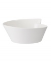 Explore new shapes for your table with the innovative New Wave rice bowl, featuring a unique, fluid silhouette crafted of premium Villeroy & Boch porcelain.