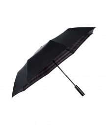 Iconic and essential, Burberry Londons characteristic check umbrella will keep your look in line on even the dreariest of days - Automatic folding feature - Carry with a tailored trench and chic rubber rain boots