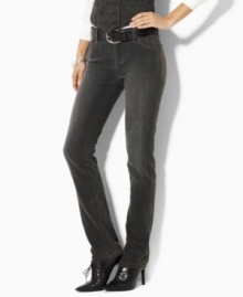 The essential Lauren Jeans Co. denim jeans feature a slim, straight leg and a hint of stretch for a versatile modern look.