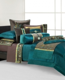 The luster of luxury. Featuring an indulgent blend of cotton and silk in a deep teal hue, this Natori bedskirt finishes the Potala Palace collection with bold brilliance.