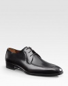 Laced up for a Monday morning meeting or Friday evening dinner in fine leather with lasting Italian construction. Leather lining Padded insole Leather sole Made in Italy