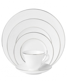 In 18th century England, Josiah Wedgwood, creator of the world famous Wedgwood ceramic ware, established a tradition of outstanding craftsmanship and artistry which continues today. The heirloom-quality Signet Platinum place settings pattern is designed for formal entertaining, in pristine white bone china banded with polished platinum.