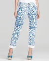 DIANE von FURSTENBERG and Current/Elliott bring you these printed skinny jeans, injecting your warm-weather wardrobe with color and femininity. Proving staples don't have to be standard, this blue-hued style will quickly become your go-to this season.