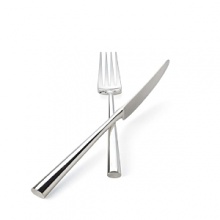 This beautifully simple flatware collection from Kate Spade gives a modern twist to your table and your style.