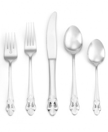 In the tradition of elegance, the Fleur de Lis flatware set includes four place settings distinguished by the iconic old-world emblem. Pierced accents add to its European splendor in brilliant, best-quality stainless steel. From Ginkgo.