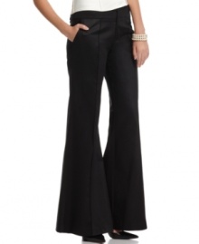 The ultra-wide leg of these GUESS? tuxedo pants makes them totally on-trend and wildly chic. Pair with everything from a white shirt to a strappy tank!