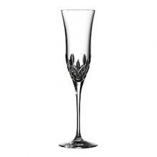 Featuring Waterford's celebrated Lismore Essence design, this glassware collection showcases exquisitely cut diamond-like facets that radiate light beautifully. A set of six flutes (for the price of five) offers timeless style at an incredible value.