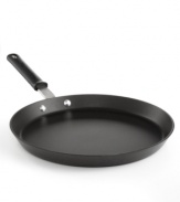 Need a helping hand? The traditional styling, comfort grip and durable nonstick finish of this versatile pan makes it an easy choice for grilling, searing and more. A heavy-gauge, hard-anodized construction heats up quick and cleans up in no time. Lifetime warranty. (Clearance)