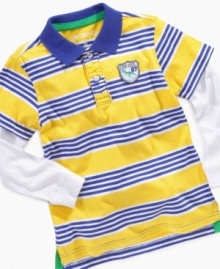 This Greendog short pairs solid sleeves with a striped polo for a cool layered look.