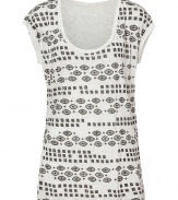 Stylish top in fine, pure pale grey printed viscose - Super-soft, lightweight material features an eye-catching black ethno graphic - Lean, slightly longer cut, with scoop neck and cap sleeves - Asymmetric hem hangs longer in the back - Casually cool, great for pairing with shorts, skinny denim or cropped trousers