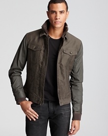 With bomber details at the collar and cuff, this double-layer denim jacket keeps your look cool, calm and collected on every level.