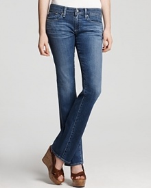 AG Adriano Goldschmied Jeans - The Tomboy Relaxed Straight Leg Jeans in 15 Years Soft Wash