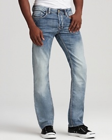 A lighter wash and fading detail lend relaxed, weekend-perfect style to these straight-leg jeans form Buffalo.