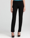 The foundation to city-chic style, these sleek Eileen Fisher Petites pants flaunt a skinny silhouette for modern appeal. Polish off the look with pumps.