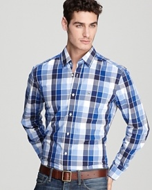 The large tonal squares of this Lacoste button-down create an eye-catching pattern that's modern, hip and easy to wear.