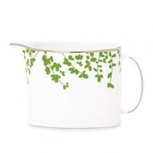 An instant classic from Kate Spade, the Gardner Street Green dinnerware collection is the definition of contemporary elegance. Green stems of foliage flourish on fine white bone china, creating a stylized two-tone floral motif to freshen up your table. Platinum edges add a touch of luxurious shine. Dishwasher safe.