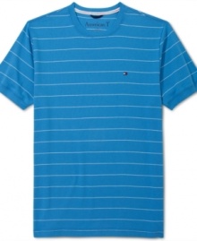 Kick your casual style up a notch with stripes on this Tommy Hilfiger t-shirt.