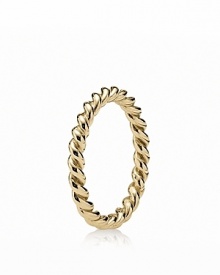 A delicate 14K gold ring with a tactile twisted texture. Perfect worn on its own or stacked with other PANDORA pieces.