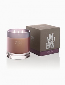 Drift off. Unwind. The perfect antidote to hectic days and disordered thoughts, the yuan zhi medio candle invites the soothing powers of ylang ylang, cardamom, purple orris and ginger into your home. Deep. Comforting. Just what you need. Burn time to 50-60 hours. 