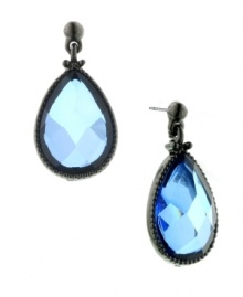 Simply stunning! 2028's pear drop earrings with sapphire-colored glass conveys understated elegance. Set in hematite tone mixed metal. Approximate drop: 1 inch.