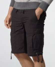 Meticulously crafted from ultra-fine featherweight surplus cotton poplin for enhanced ventilation, the relaxed-fitting drawstring short is perfect for any active occasion.