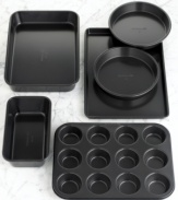 Turn your baked goods into baked greats! This bakeware set from Simply Calphalon features heavyweight construction to withstand daily trips to the oven, while the durable nonstick coating lets your baked treats slide right out. 10-year warranty.