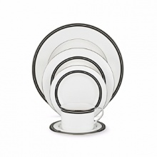 Kate Spade and Lenox join together to bring ease, elegance and understated wit to the table. Union Street translates Kate Spade's signature contrast stitching to the table with simple black banding with fine white dotting. Dishwasher safe.