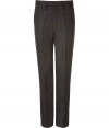 Elegant trousers in a charcoal linen-wool-viscose blend - Classic, elegant gentlemans look with a visible crease, waistband, belt loops and side pockets - Slim cut and straight, fits comfortably, not too tight - Typical business pants that can be worn with a shirt and jacket - Suitable either with cool colors like black and navy, or warm earth tones like brown or green