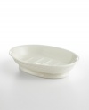 Display your favorite soaps on the simple, yet elegant Trousseau soap dish which boasts an all-white elegance.