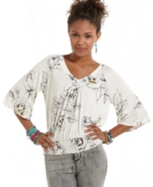 American Rag's printed top is perfect for your casual wardrobe. Pair it with flats and gray washed jeans for an ensemble that never goes out of style.