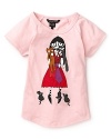 Here, kitty kitty! This Little Marc Jacobs tee flaunts a cat-tastic graphic and hip hi/lo hem.