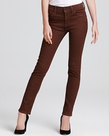 Update your new-season wardrobe with these Vince skinny jeans rendered in a cool, autumnal hue. A fresh change from daily denim, the style heads into the night with glossy pumps.