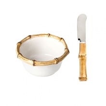 For thousands of years, the Bamboo motif has brought a natural mystique to interiors and textiles. This Juliska ramekin and spreader dip set infuses your hors d'oeuvres and party platters with timeless panache.