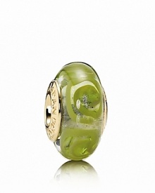 Artsy spirals adorn this glossy murano glass charm. Logo-engraved 14K gold trim expresses the PANDORA signature.