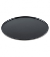 The perfect pan for creating thin crust pizza, calzones or even frozen snacks. Nonstick surface ensures even browning and a crispier crust. Easily doubles as a baking sheet. One-year warranty.