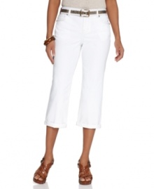 Style&co. gets spring-ready with chic white capri jeans. They come with a coordinating belt for a perfectly-accessorized look!