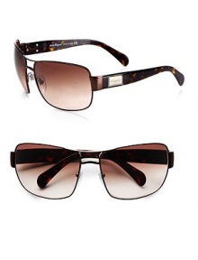 Square-shaped metal aviator sunglasses with plastic temples. UV 400 lens 100% UV protective Made in Italy