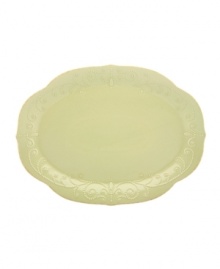 With fanciful beading and a feminine edge, this Lenox French Perle platter has an irresistibly old-fashioned sensibility. Hardwearing stoneware is dishwasher safe and, in a soft pistachio hue with antiqued trim, a graceful addition to every meal. Qualifies for Rebate