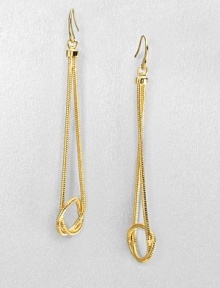 A modern style with a radiant knotted snake chain. BrassLength, about 2.75Hook backImported 