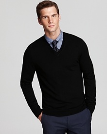 Sharpen your presentation with a handsome V-neck in premium merino wool, a luxe addition to your sweater drawer.