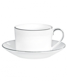 In an exquisite union of the contemporary and the classical, renowned bridal designer Vera Wang and Wedgwood have created a dinnerware and dishes pattern that brings elegance to the modern table. Blanc sur Blanc marries pure white with a textured matte border and platinum edging for subtle tonal contrast.