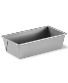 Get your fill with this large, 2-lb. loaf pan that makes it easy to whip up a double-sized meatloaf, banana bread or whatever your tastebuds desire! Crafted with a heavy-gauge steel core for even heating, this pan features two interlocking layers of professional nonstick, so your favorite loaf always looks flawless and tastes amazing. Lifetime warranty.