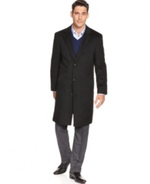 Crafted in luxurious cashmere, this Kenneth Cole overcoat makes the perfect addition to your workweek wardrobe.