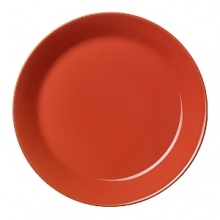 Derived from the basic shapes of circles, squares and rectangles, Kaj Franck's Teema Tableware exemplifies the removal of everything excessive, leaving only the essential. Teema tableware serves every need, from preparing to serving, offering timeless beauty that is both functional and sophisticated.