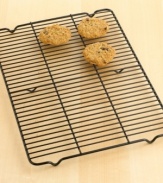 Fresh-out-of-the-oven treats are hard to resist; cool them more quickly with this hassle-free rack. Constructed of aluminized steel to resist rusting, its nonstick surface ensures easy cleaning and food release. Lifetime warranty.