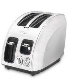 Brushed stainless steel stands out on your countertop and is backed up by incredible precision & speed. With 6 browning levels, this toaster meets the gold standard and a high-lift level rids you of sticky situations and ruined toast. Model TT5600004.